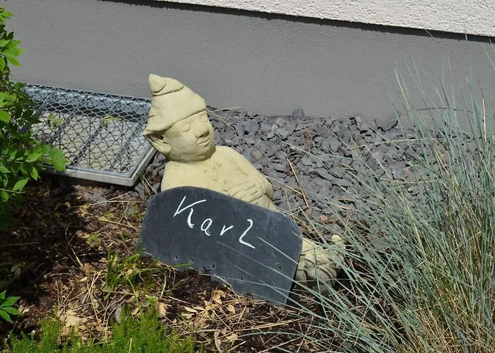 Gretel Comfortable *